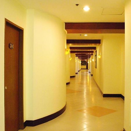 Country Village Hotel Cagayan de Oro Exteriör bild