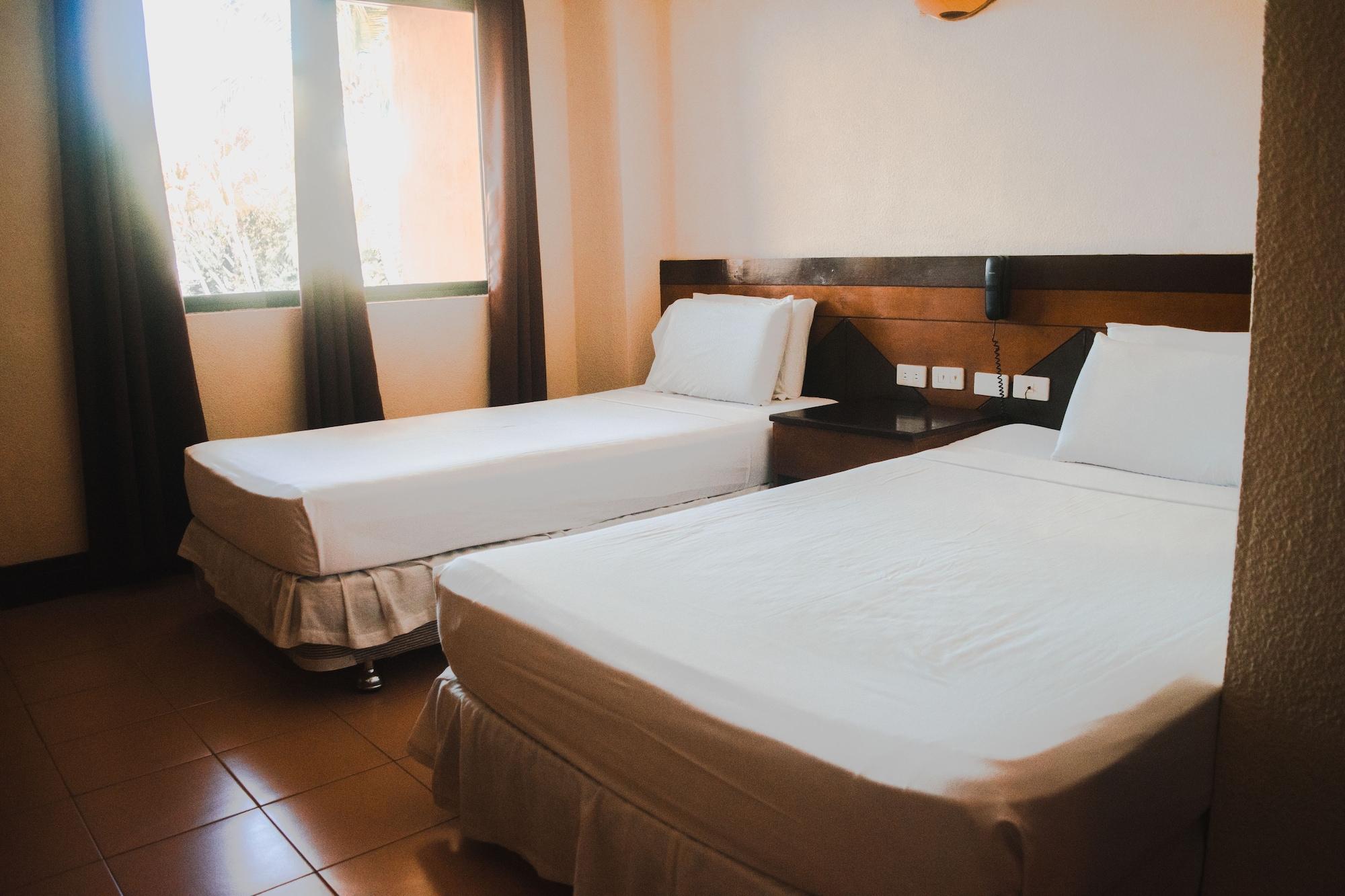Country Village Hotel Cagayan de Oro Exteriör bild