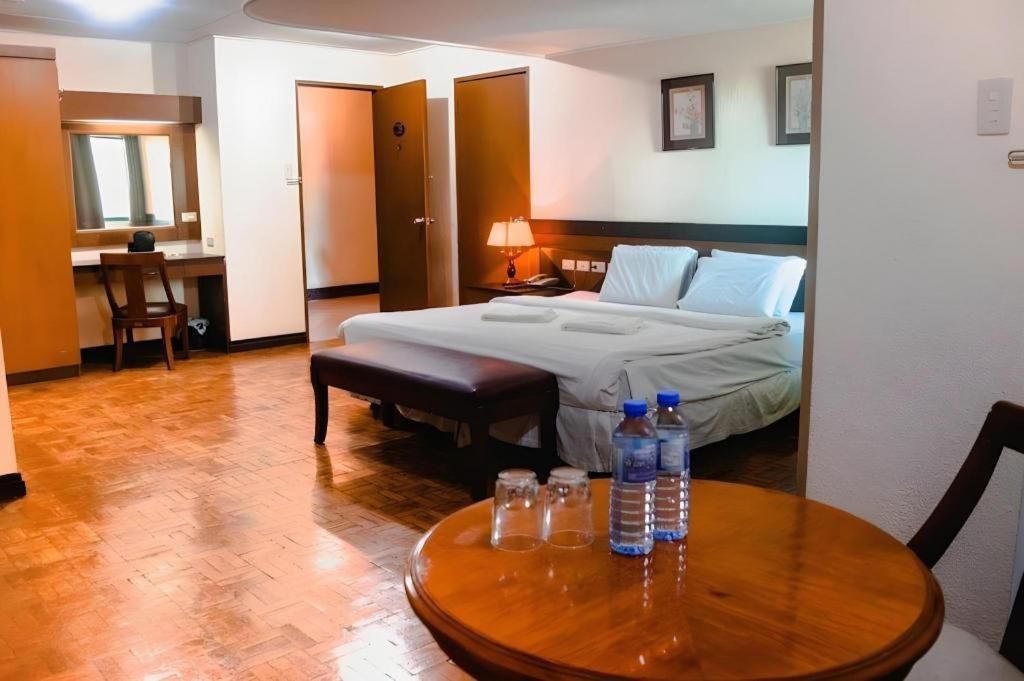 Country Village Hotel Cagayan de Oro Exteriör bild