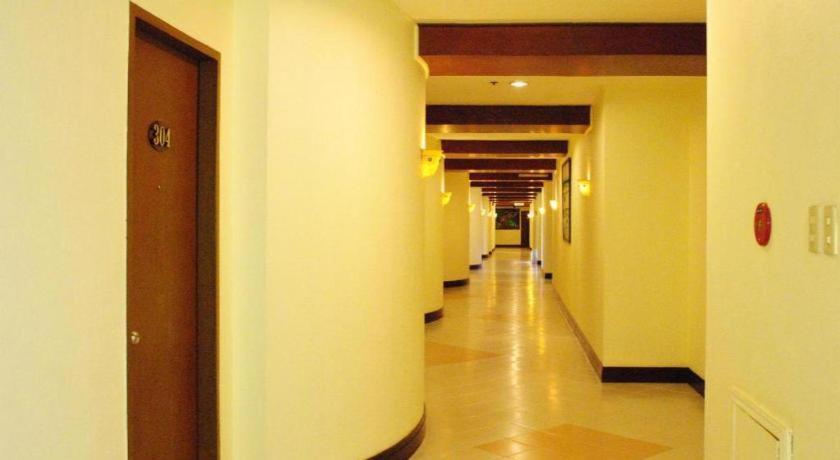 Country Village Hotel Cagayan de Oro Exteriör bild