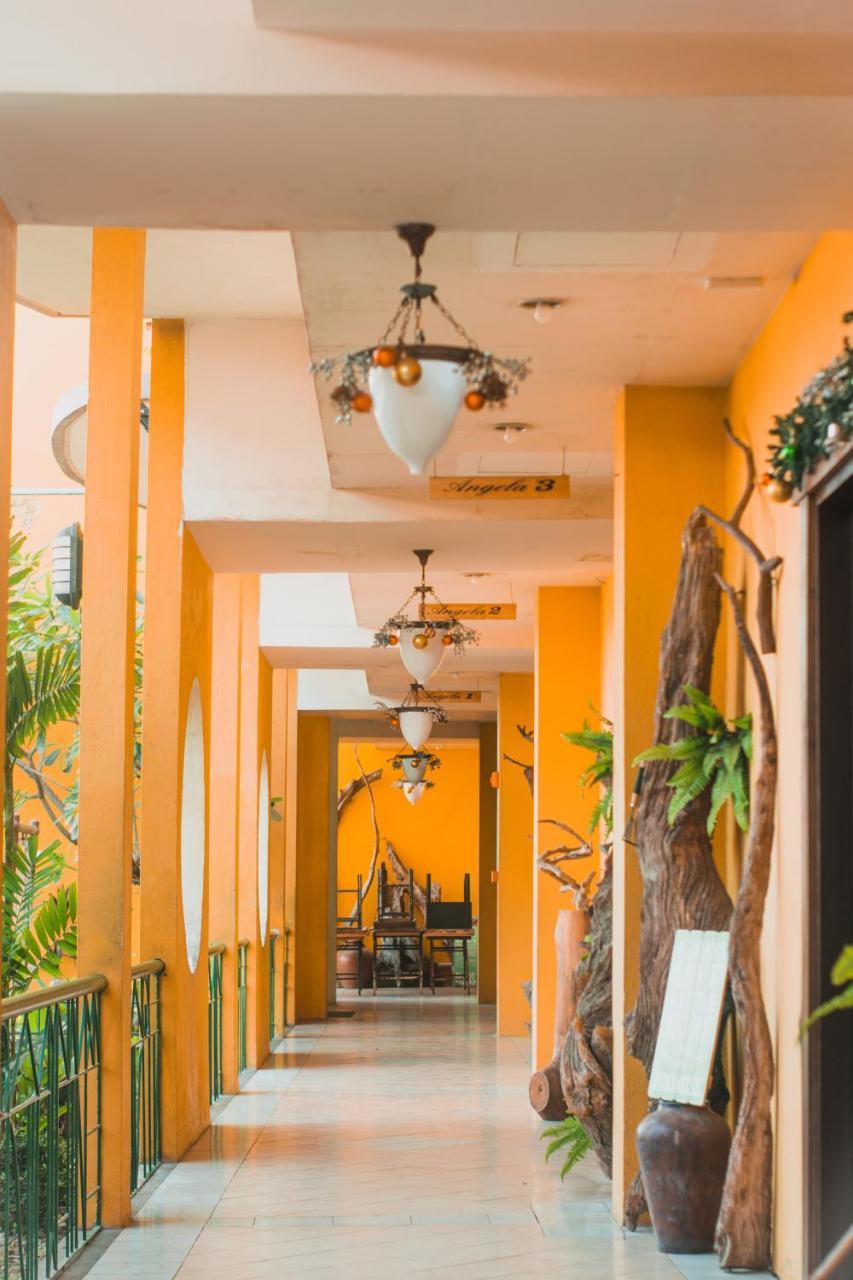Country Village Hotel Cagayan de Oro Exteriör bild