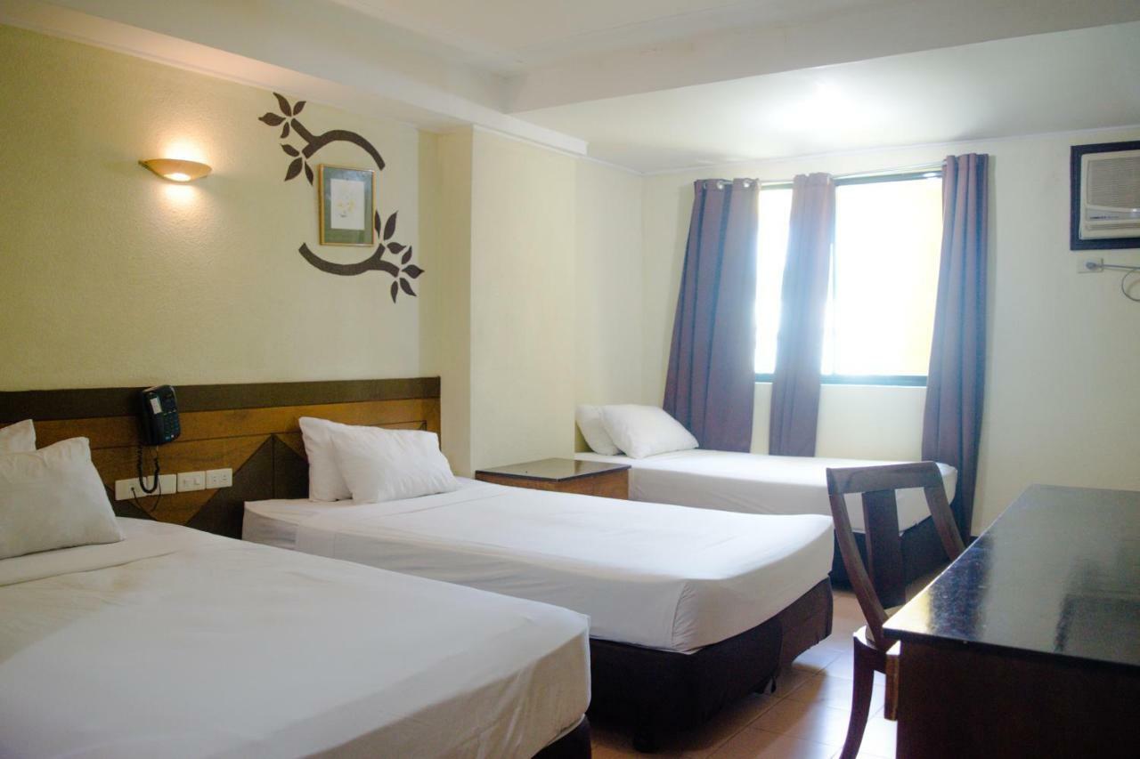 Country Village Hotel Cagayan de Oro Exteriör bild